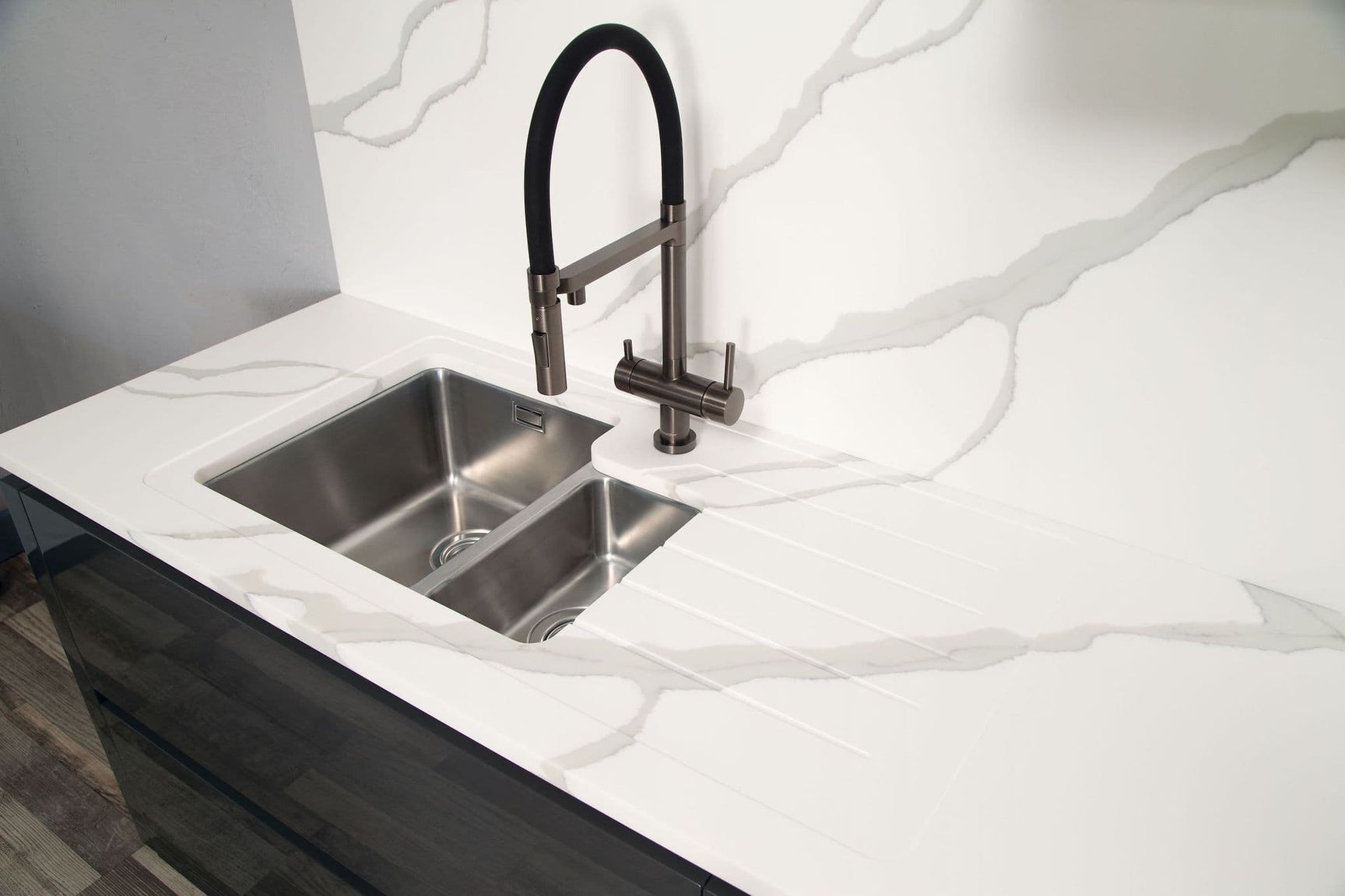 Minerva GROUP 4 WORKTOP – RÄM Interiors